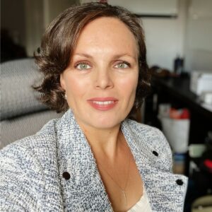 Kamilla Karoli